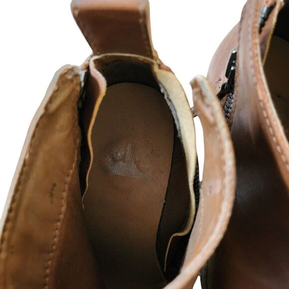 Dolce Vita Boots 7.5 Ankle Booties Block Heels Brown Faux Leather Side Zip - Picture 5 of 9